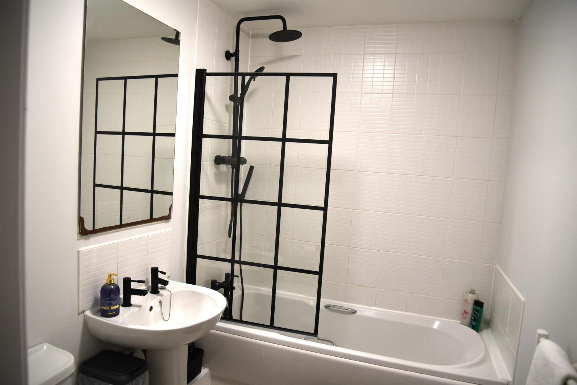 Spacious 1 Bedroom Apartment In Wigan Shevington Εξωτερικό φωτογραφία